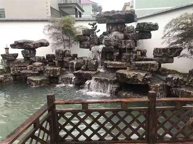 小庭院假山魚池布置圖